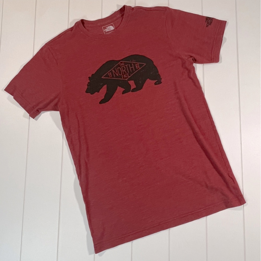 The North Face Graphic Bear Slim Fit Casual Short Sleeve Shirt Men's Medium